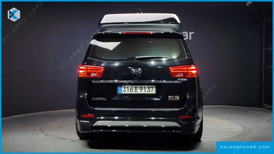 KIA CARNIVAL GASOLINE 7-SEATER HI-LIMOUSINE