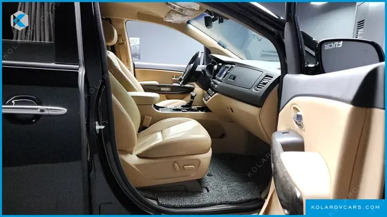 KIA CARNIVAL GASOLINE 7-SEATER HI-LIMOUSINE