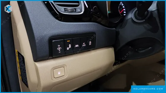 KIA CARNIVAL GASOLINE 7-SEATER HI-LIMOUSINE