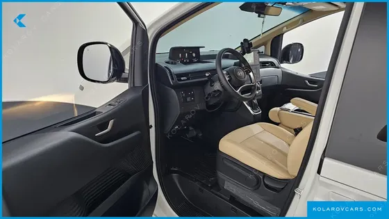 HYUNDAI STARIA L3.5 CARGO 3-SEATER