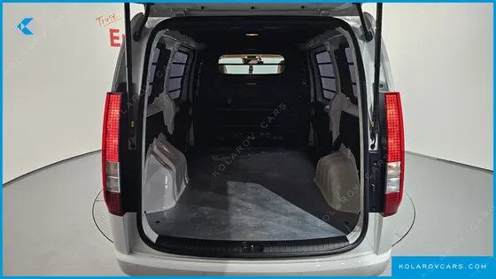HYUNDAI STARIA L3.5 CARGO 3-SEATER