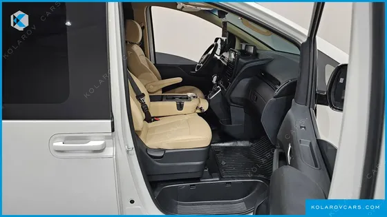 HYUNDAI STARIA L3.5 CARGO 3-SEATER