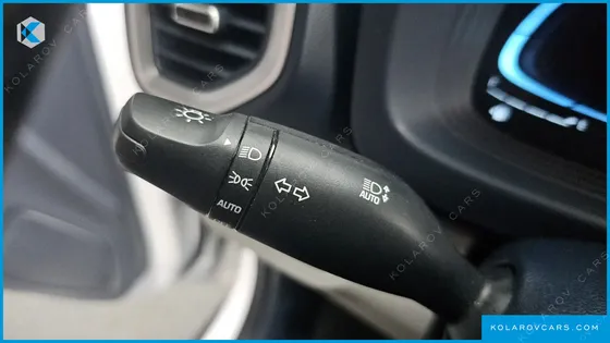 HYUNDAI VENUE 1,6 PREMIUM