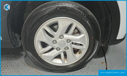 HYUNDAI VENUE 1,6 PREMIUM