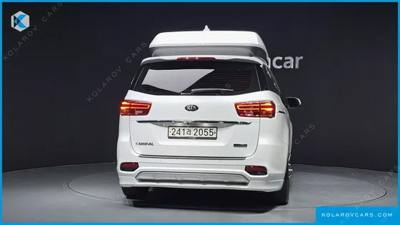 KIA CARNIVAL 9-SEATER HI-LIMOUSINE