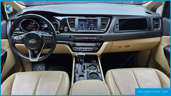 KIA CARNIVAL 9-SEATER HI-LIMOUSINE
