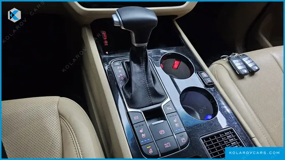 KIA CARNIVAL 9-SEATER HI-LIMOUSINE