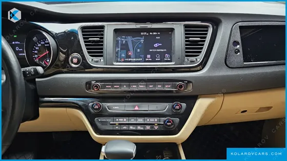 KIA CARNIVAL 9-SEATER HI-LIMOUSINE
