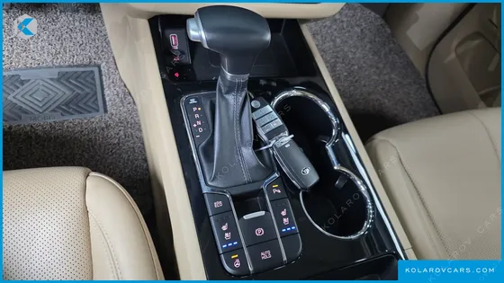 KIA CARNIVAL GASOLINE 9-SEATER NOBLESSE SPECIAL