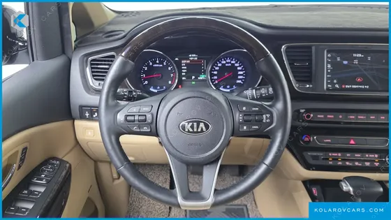 KIA CARNIVAL GASOLINE 9-SEATER NOBLESSE SPECIAL