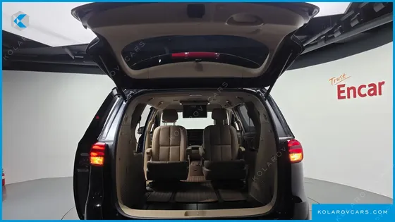 KIA CARNIVAL GASOLINE 9-SEATER NOBLESSE SPECIAL