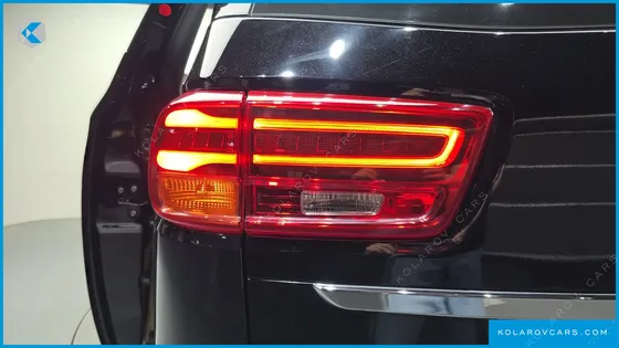 KIA CARNIVAL GASOLINE 9-SEATER NOBLESSE SPECIAL