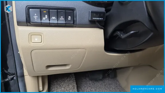 KIA CARNIVAL GASOLINE 9-SEATER NOBLESSE SPECIAL