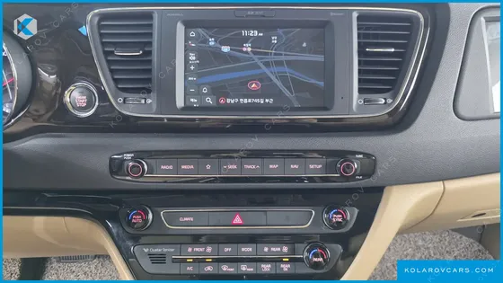 KIA CARNIVAL GASOLINE 9-SEATER NOBLESSE SPECIAL