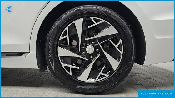HYUNDAI GRANDEUR LE BLANC