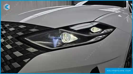 HYUNDAI GRANDEUR LE BLANC