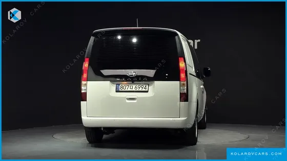 HYUNDAI STARIA CARGO 5-SEATER