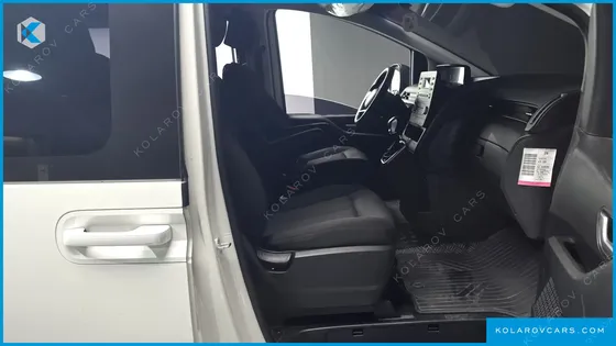 HYUNDAI STARIA CARGO 5-SEATER