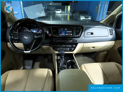 KIA CARNIVAL GASOLINE 7-SEATER LIMOUSINE