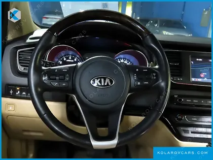 KIA CARNIVAL GASOLINE 7-SEATER LIMOUSINE