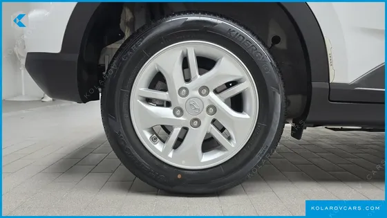 HYUNDAI VENUE 1,6 PREMIUM