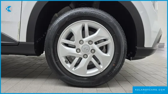 HYUNDAI VENUE 1,6 PREMIUM