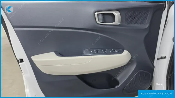 HYUNDAI VENUE 1,6 PREMIUM