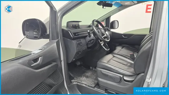 HYUNDAI STARIA CARGO 3-SEATER