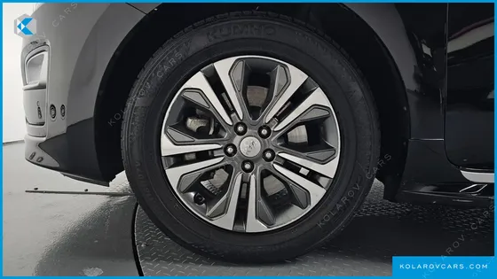 KIA CARNIVAL 11-SEATER PRESTIGE