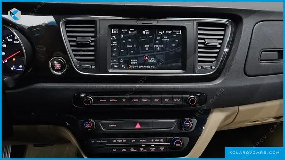 KIA CARNIVAL 11-SEATER PRESTIGE