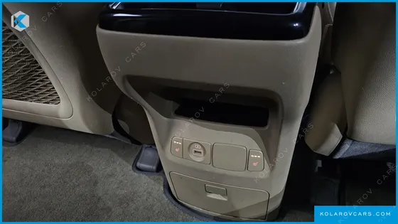 KIA CARNIVAL 11-SEATER PRESTIGE