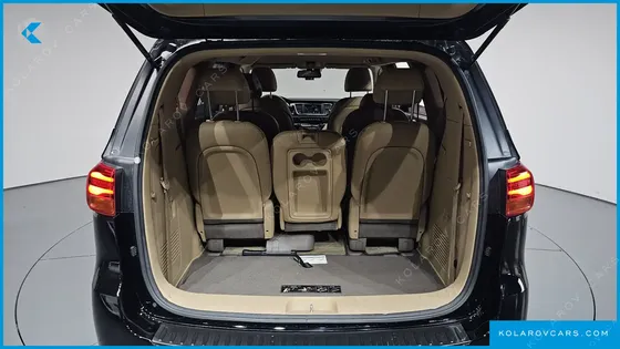 KIA CARNIVAL 11-SEATER PRESTIGE