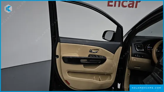 KIA CARNIVAL 11-SEATER PRESTIGE