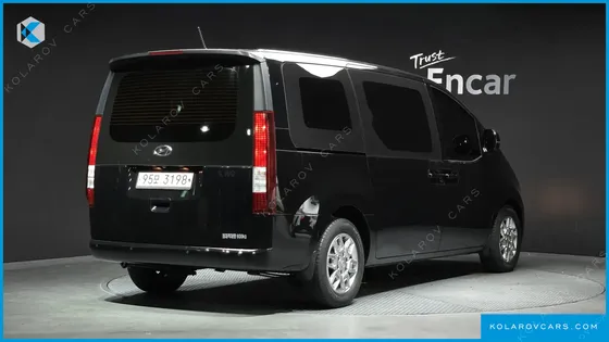 HYUNDAI STARIA CARGO 5-SEATER