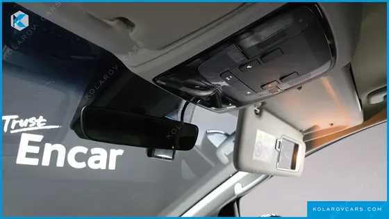 HYUNDAI STARIA CARGO 5-SEATER