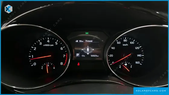 KIA CARNIVAL GASOLINE 11-SEATER PRESTIGE