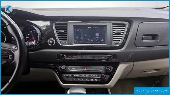 KIA CARNIVAL GASOLINE 11-SEATER PRESTIGE