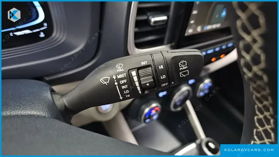 HYUNDAI VENUE 1,6 PREMIUM