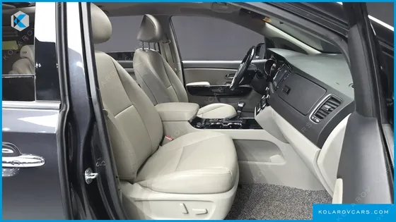 KIA CARNIVAL 9-SEATER PRSTIGE