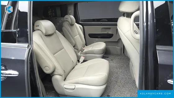 KIA CARNIVAL 9-SEATER PRSTIGE