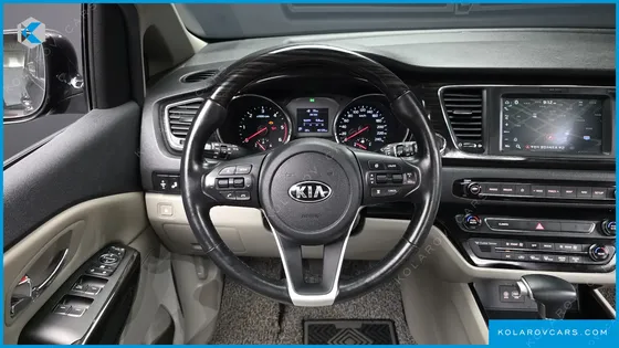KIA CARNIVAL 9-SEATER PRSTIGE