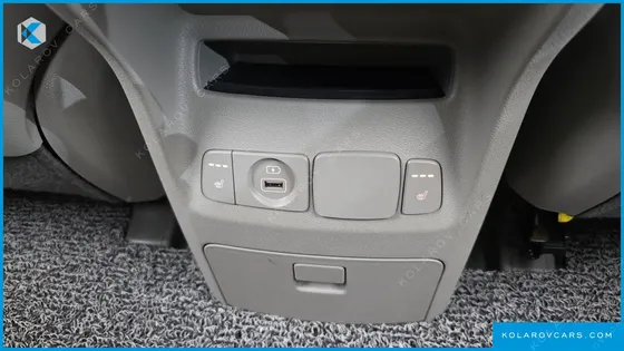 KIA CARNIVAL 9-SEATER PRSTIGE