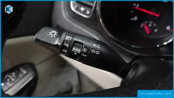 KIA CARNIVAL 9-SEATER PRSTIGE