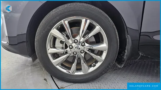 KIA CARNIVAL 9-SEATER NOBLESSE SPECIAL