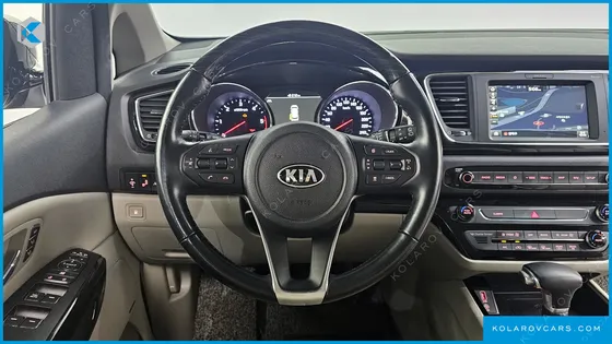 KIA CARNIVAL 9-SEATER NOBLESSE SPECIAL