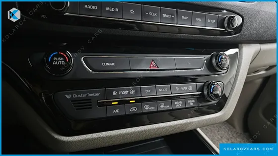 KIA CARNIVAL 9-SEATER NOBLESSE SPECIAL