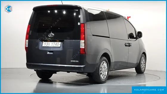 HYUNDAI STARIA CARGO 5-SEATER