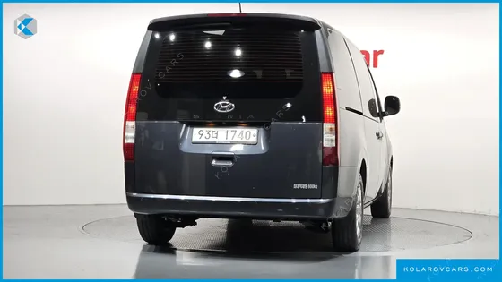 HYUNDAI STARIA CARGO 5-SEATER