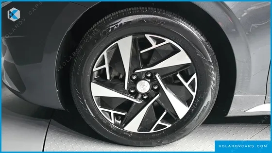 HYUNDAI GRANDEUR PREMIUM