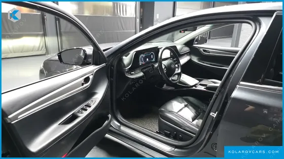 HYUNDAI GRANDEUR PREMIUM